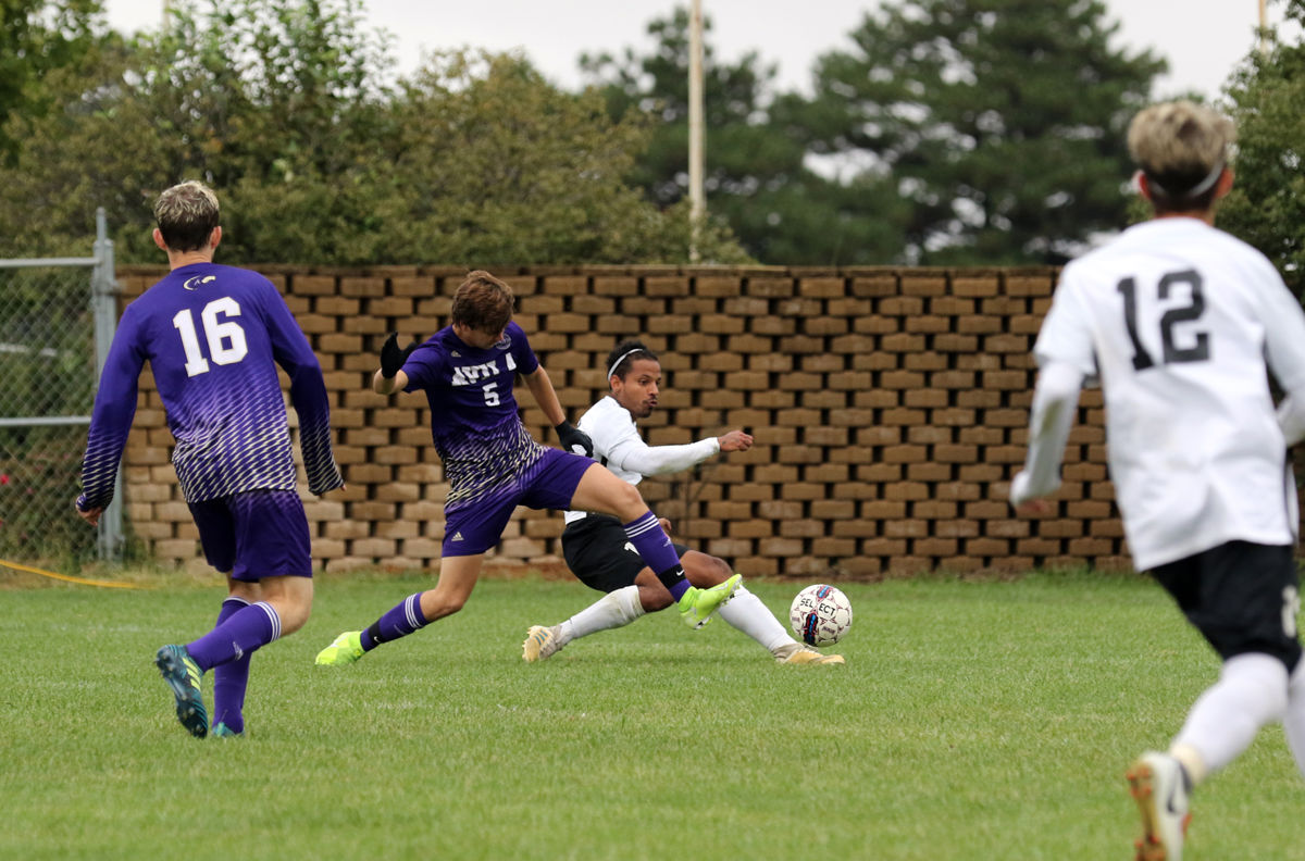 YC Mens Soccer vs Avila (55).JPG